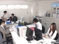 Japanese office lady, Satomi Suzuki cums, uncensored
