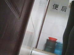 Chinese college students at the restroom 2